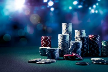 pakdeslot mobile app interface showing Liga 1 Indonesia football markets and live casino options